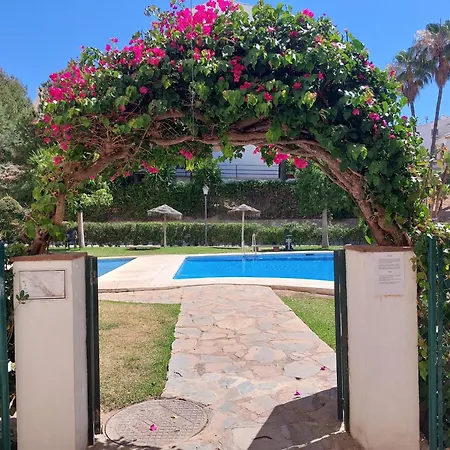 Apartment Estudio Con Piscina Y Parking, Playa A 4 Min A Pie, Tren A 2 Min Fuengirola