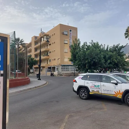 Estudio Con Piscina Y Parking, Playa A 4 Min A Pie, Tren A 2 Min * Fuengirola